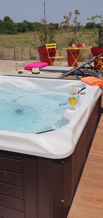 Les Bonbonnettes Bed & Breakfast Le Cailar Exterior foto